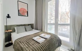 Warsaw Concierge Hoza Corner
